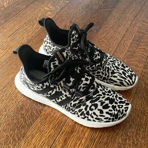 Adidas Cloudfoam Comfort size 7.5